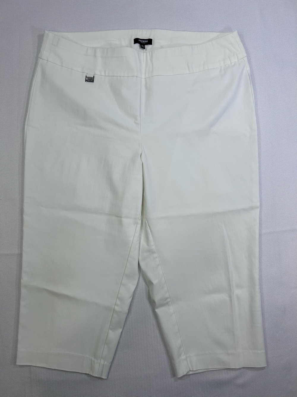Premise Woman White Capri Pants 2X Pull On Slimming Panel Stretch